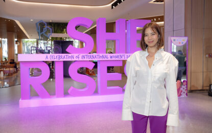 “คริส หอวัง” ร่วมปลุกแรงบันดาลใจให้ผู้หญิง รับวันสตรีสากล ในงาน “SHE RISES” ที่ เดอะ ปาร์ค