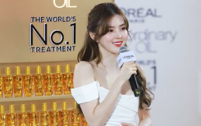 สวยสะกด! ฮันโซฮี ลัดฟ้ามางาน L’Oreal Paris Elseve Extraordinary Oil ฉลองเซรั่มทรีทเมนต์บำรุงผมอันดับ 1 ของโลก พร้อมทัพคนดังอีกมากมายใจกลางกรุงเทพฯ