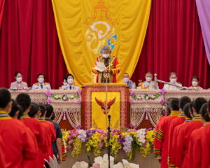 พระบาทสมเด็จพระเจ้าอยู่หัว ทรงพระกรุณาโปรดเกล้าโปรดกระหม่อมให้ สมเด็จพระกนิษฐาธิราชเจ้า กรมสมเด็จพระเทพรัตนราชสุดา ฯ สยามบรมราชกุมารี เสด็จพระราชดำเนินแทนพระองค์ไปในการพระราชทานปริญญาบัตรแก่ผู้สำเร็จการศึกษาจากสถาบันการพยาบาลศรีสวรินทิรา สภากาชาดไทย ประจำปีการศึกษา ๒๕๖๖ ณ อาคารสิรินธรานุสรณ์ ๖๐ พรรษา สถาบันการพยาบาลศรีสวรินทิรา สภากาชาดไทย