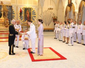 พระบาทสมเด็จพระเจ้าอยู่หัว และสมเด็จพระนางเจ้า ฯ พระบรมราชินี  พระราชทานพระบรมราชวโรกาสให้นายลูวิช มานูแวล ดือ มากาไญช์ ดือ อัลบูแกร์ก วือโลซู ( Mr. Luís Manuel de Magalhães de Albuquerque Veloso) ซึ่งมีถิ่นพำนักอยู่ที่กรุงเทพมหานคร เฝ้าทูลละอองธุลีพระบาท ถวายอักษรสาส์นตราตั้ง เป็นเอกอัครราชทูตวิสามัญผู้มีอำนาจเต็มแห่งสาธารณรัฐโปรตุเกสประจำประเทศไทย