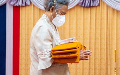 สมเด็จพระกนิษฐาธิราชเจ้า กรมสมเด็จพระเทพรัตนราชสุดา ฯ สยามบรมราชกุมารี อุปนายิกาผู้อำนวยการสภากาชาดไทย เสด็จพระราชดำเนินไปทรงบำเพ็ญพระราชกุศลถวายผ้าพระกฐินสภากาชาดไทย ประจำปี ๒๕๖๗ ณ วัดพระบรมธาตุสวี อำเภอสวี จังหวัดชุมพร