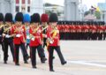 พระราชินี ทรงร่วมซ้อมพิธีการสวนสนามและถวายสัตย์ปฏิญานตนของทหารรักษาพระองค์ เนื่องในโอกาสพระราชพิธีมหามงคลเฉลิมพระชนมพรรษาพระบาทสมเด็จพระเจ้าอยู่หัวครบ 6 รอบ