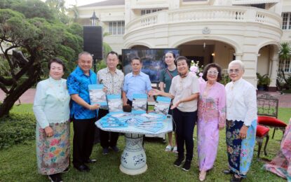 นายก อบจ.ภูเก็ต ร่วมงานแถลงข่าวเปิดตัวหนังสือ “สมุดภาพภูเก็ต”