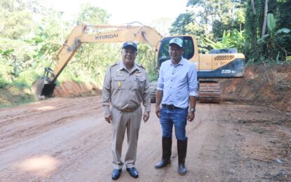 อบจ.ภูเก็ต ปรับปรุงถนนทางขึ้น “ผาหินดำ” เพื่ออำนวยความสะดวกแก่ประชาชนและนักท่องเที่ยว